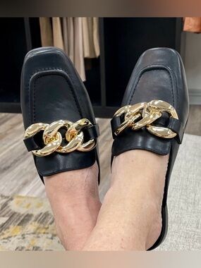 Black Chain Slide Mules – Gold Chain – Size 6